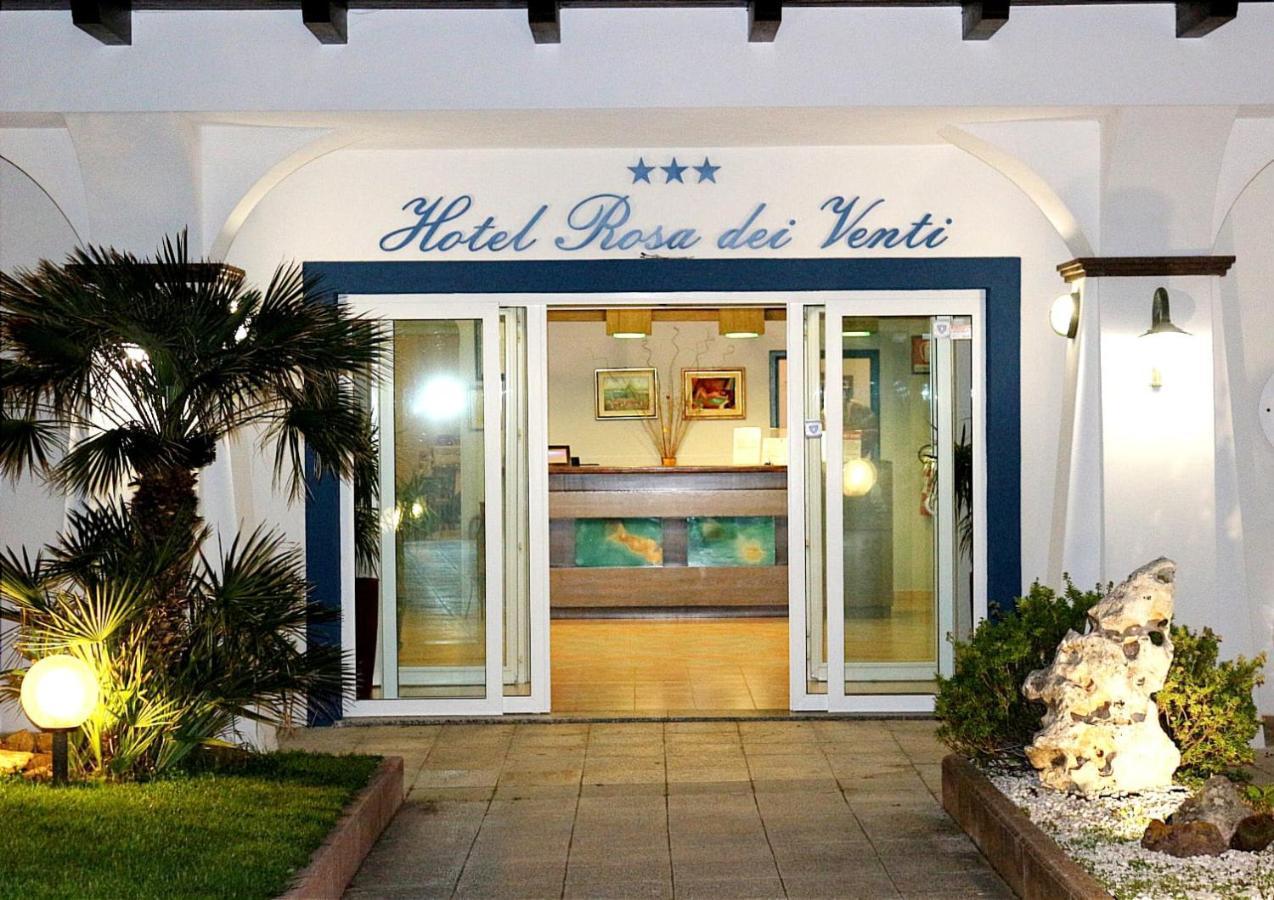 Hotel Rosa Dei Venti Castelsardo Buitenkant foto