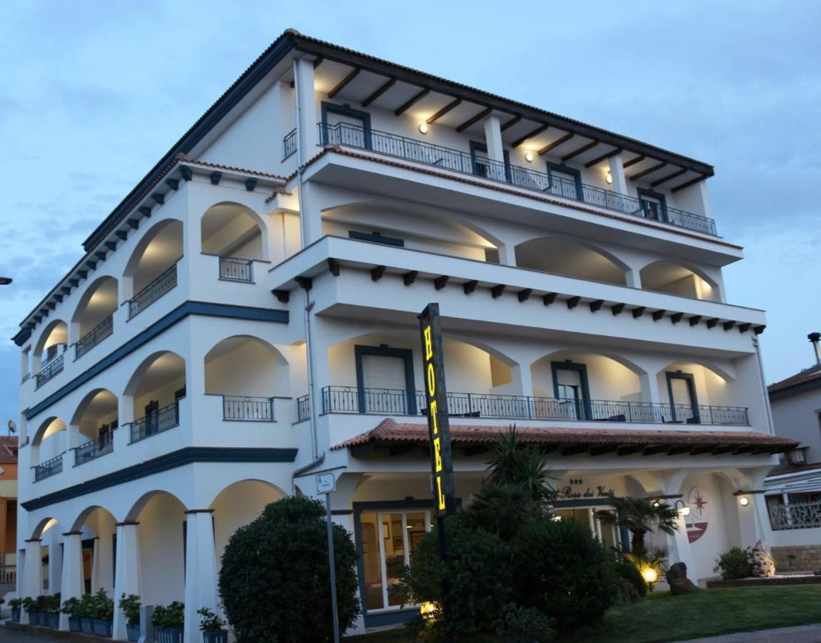 Hotel Rosa Dei Venti Castelsardo Buitenkant foto