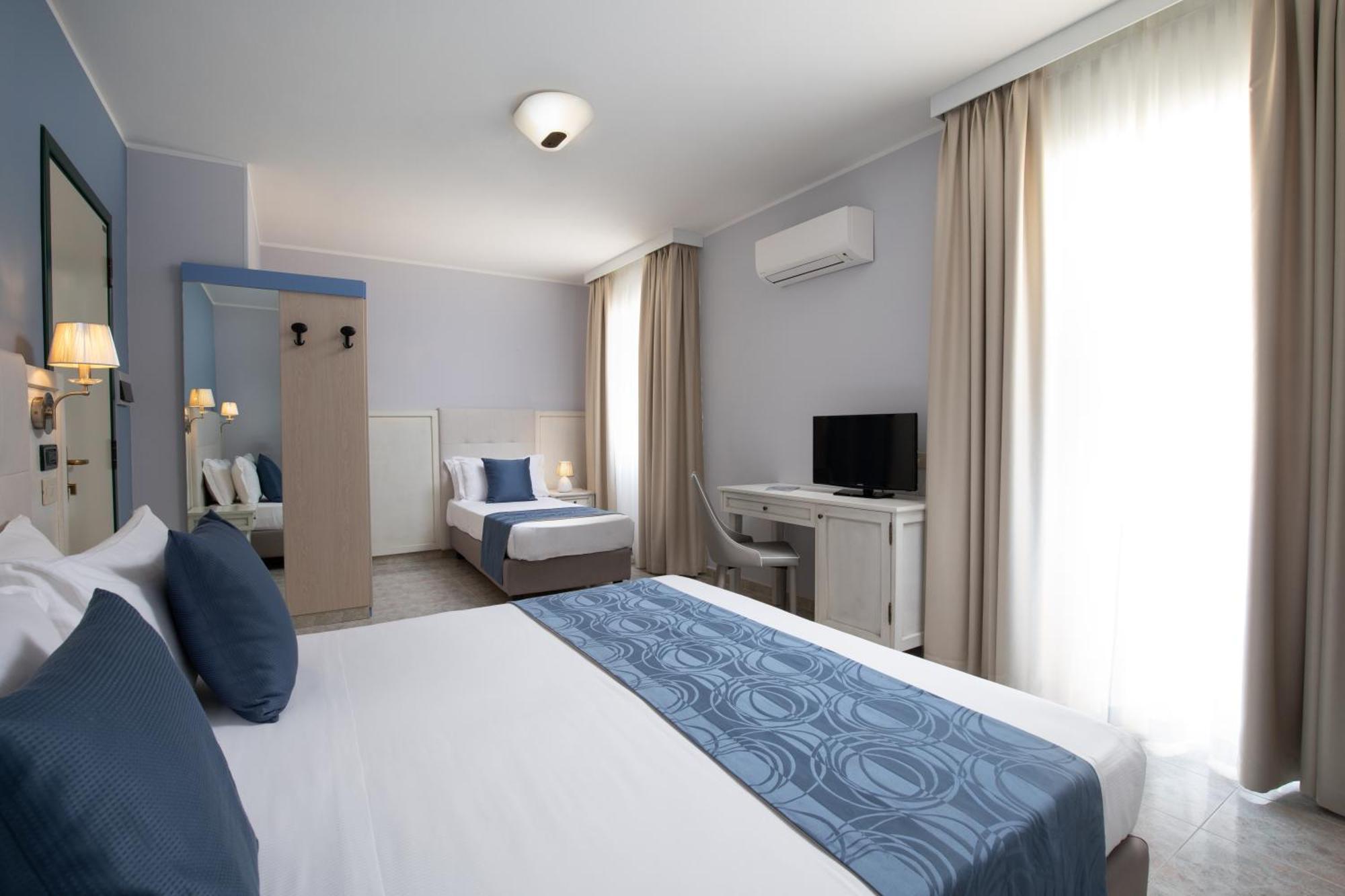 Hotel Rosa Dei Venti Castelsardo Buitenkant foto