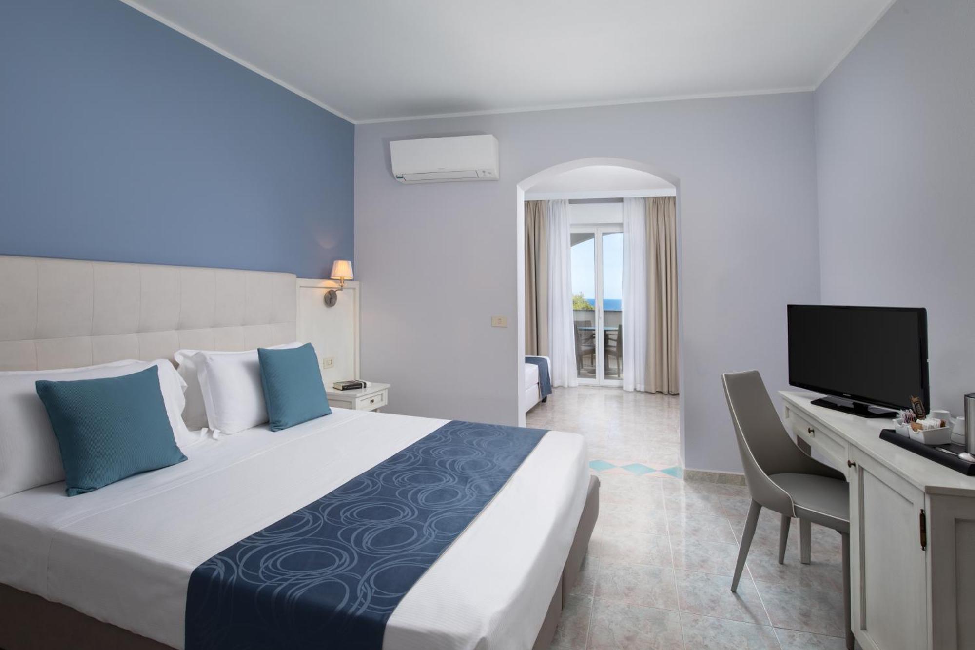 Hotel Rosa Dei Venti Castelsardo Buitenkant foto