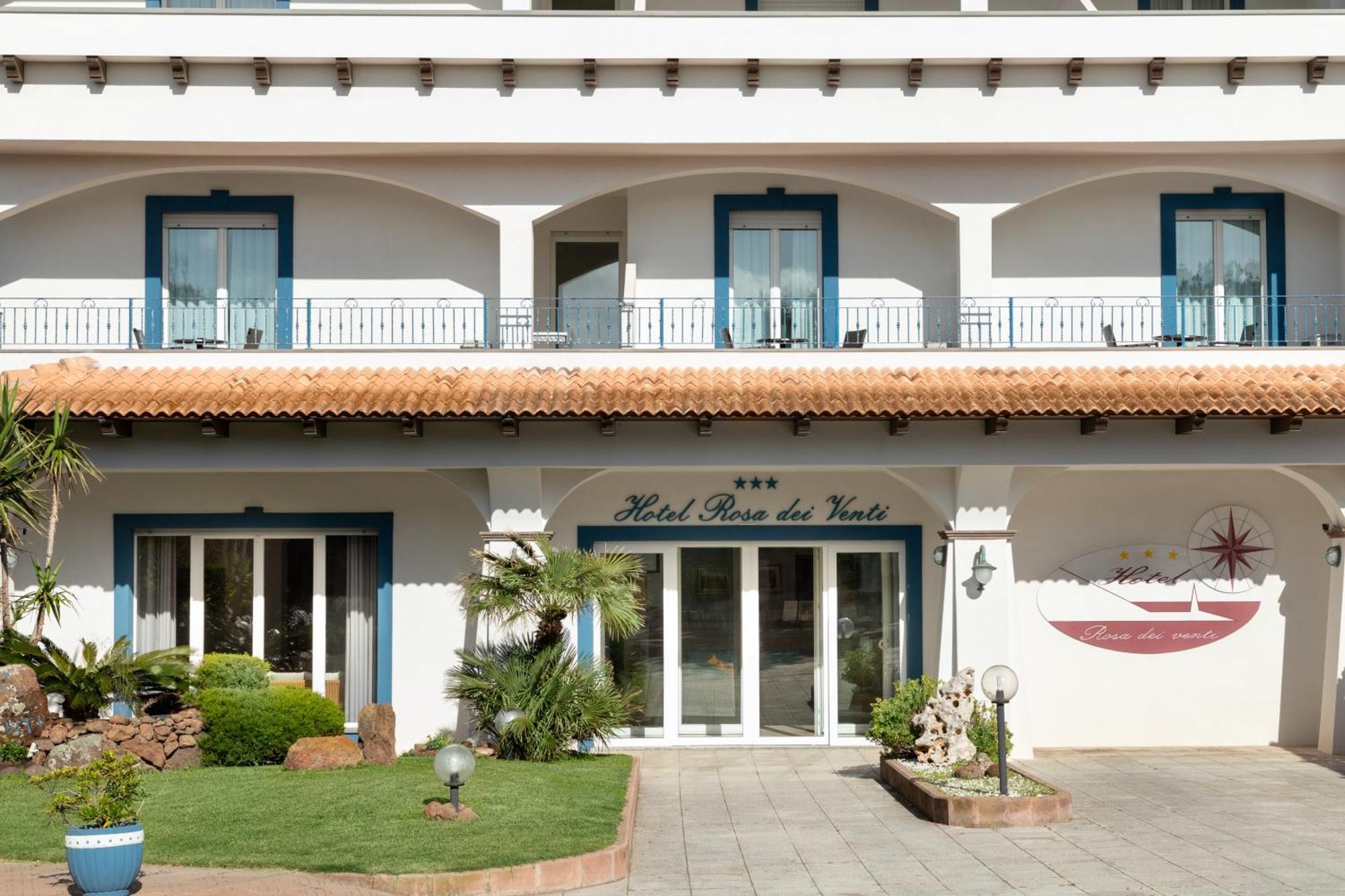 Hotel Rosa Dei Venti Castelsardo Buitenkant foto