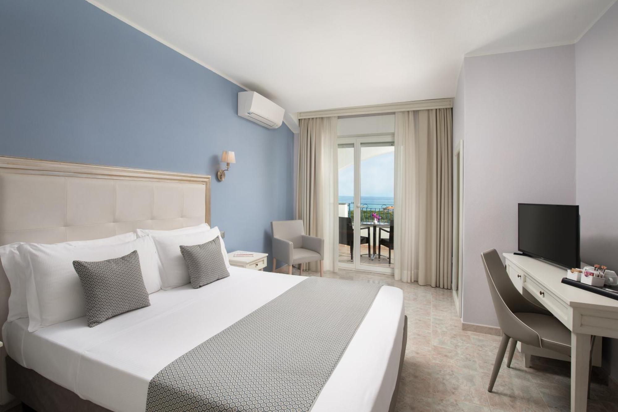 Hotel Rosa Dei Venti Castelsardo Buitenkant foto