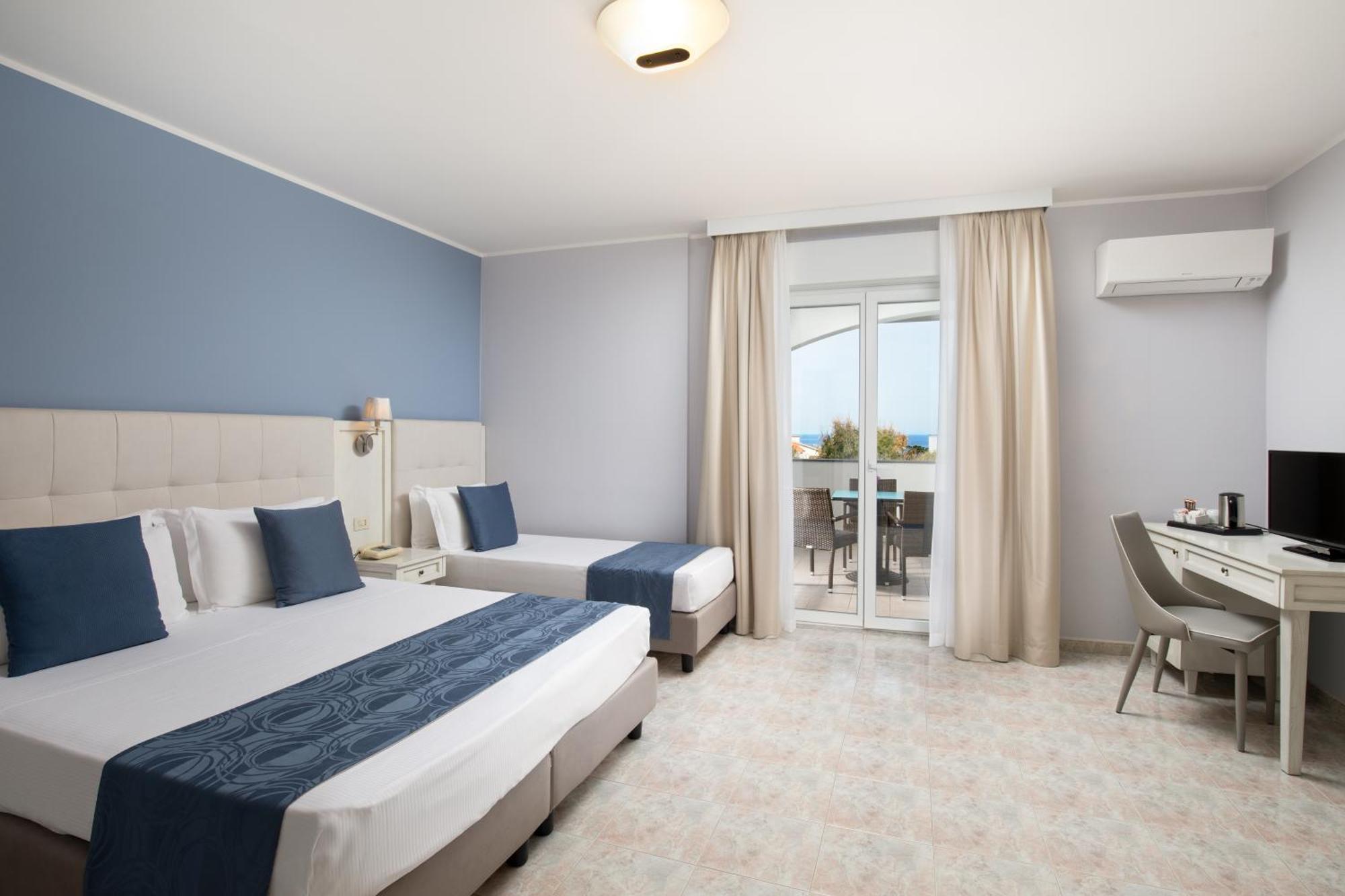 Hotel Rosa Dei Venti Castelsardo Buitenkant foto
