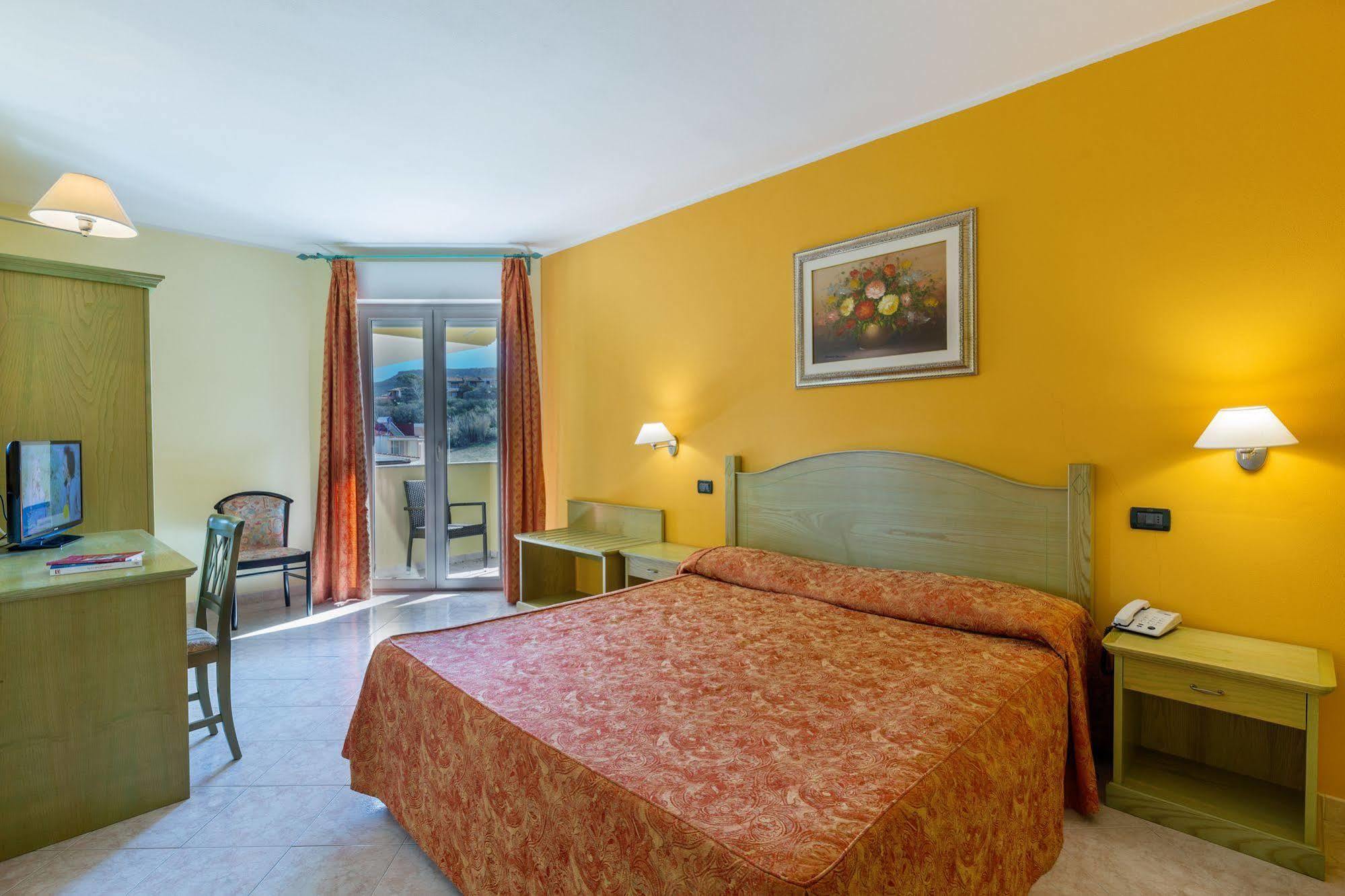 Hotel Rosa Dei Venti Castelsardo Buitenkant foto