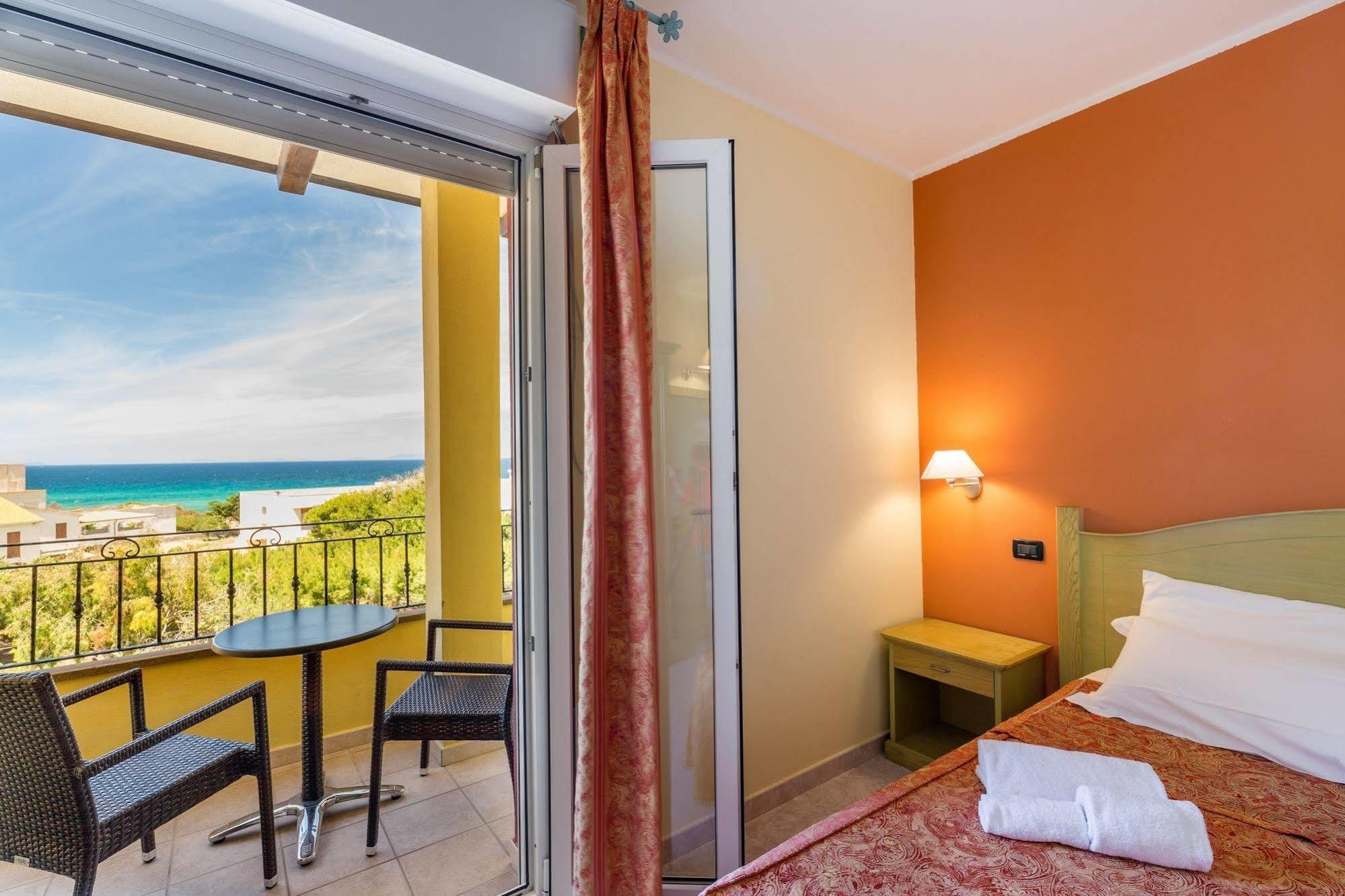Hotel Rosa Dei Venti Castelsardo Buitenkant foto