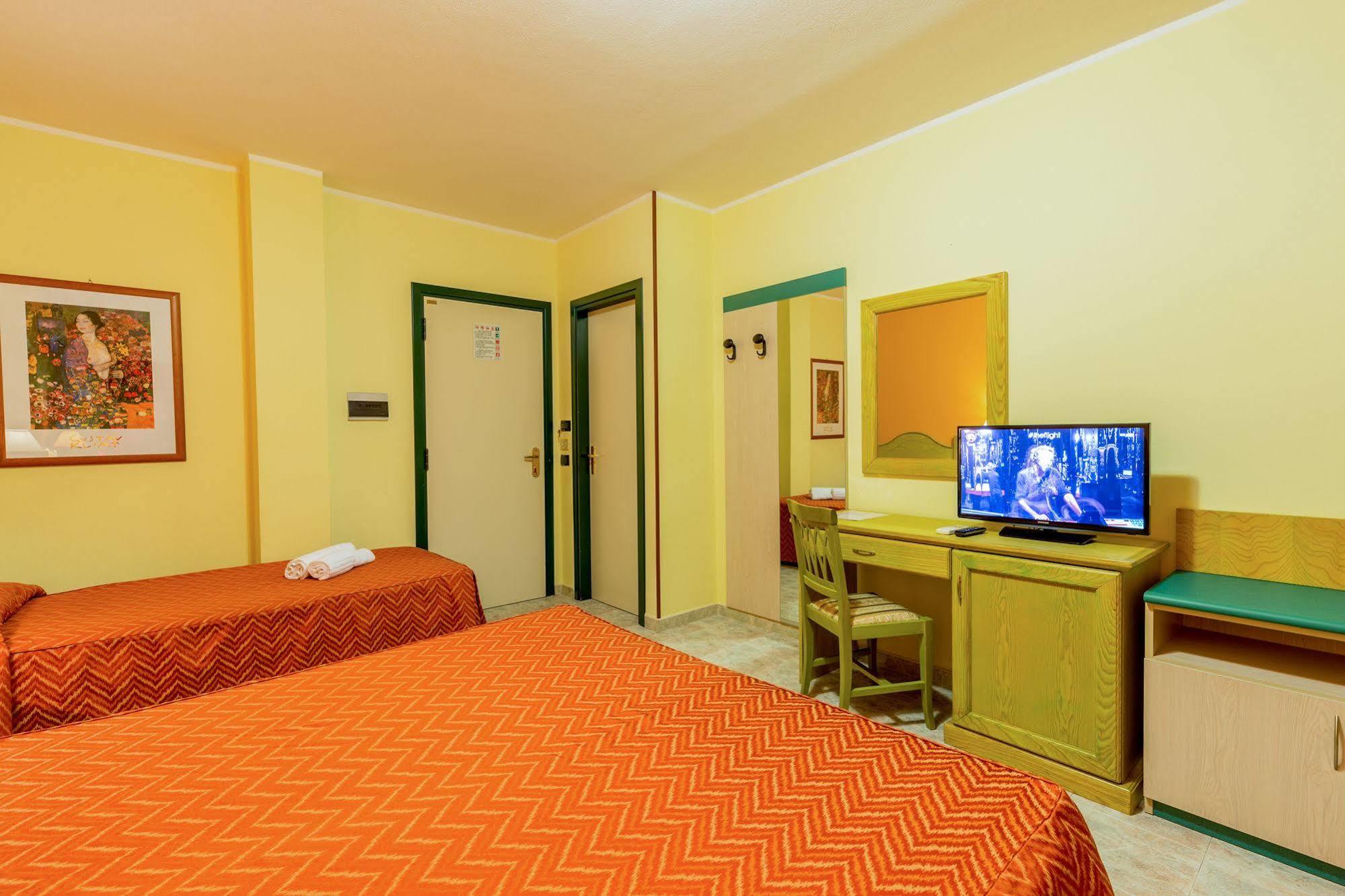 Hotel Rosa Dei Venti Castelsardo Buitenkant foto