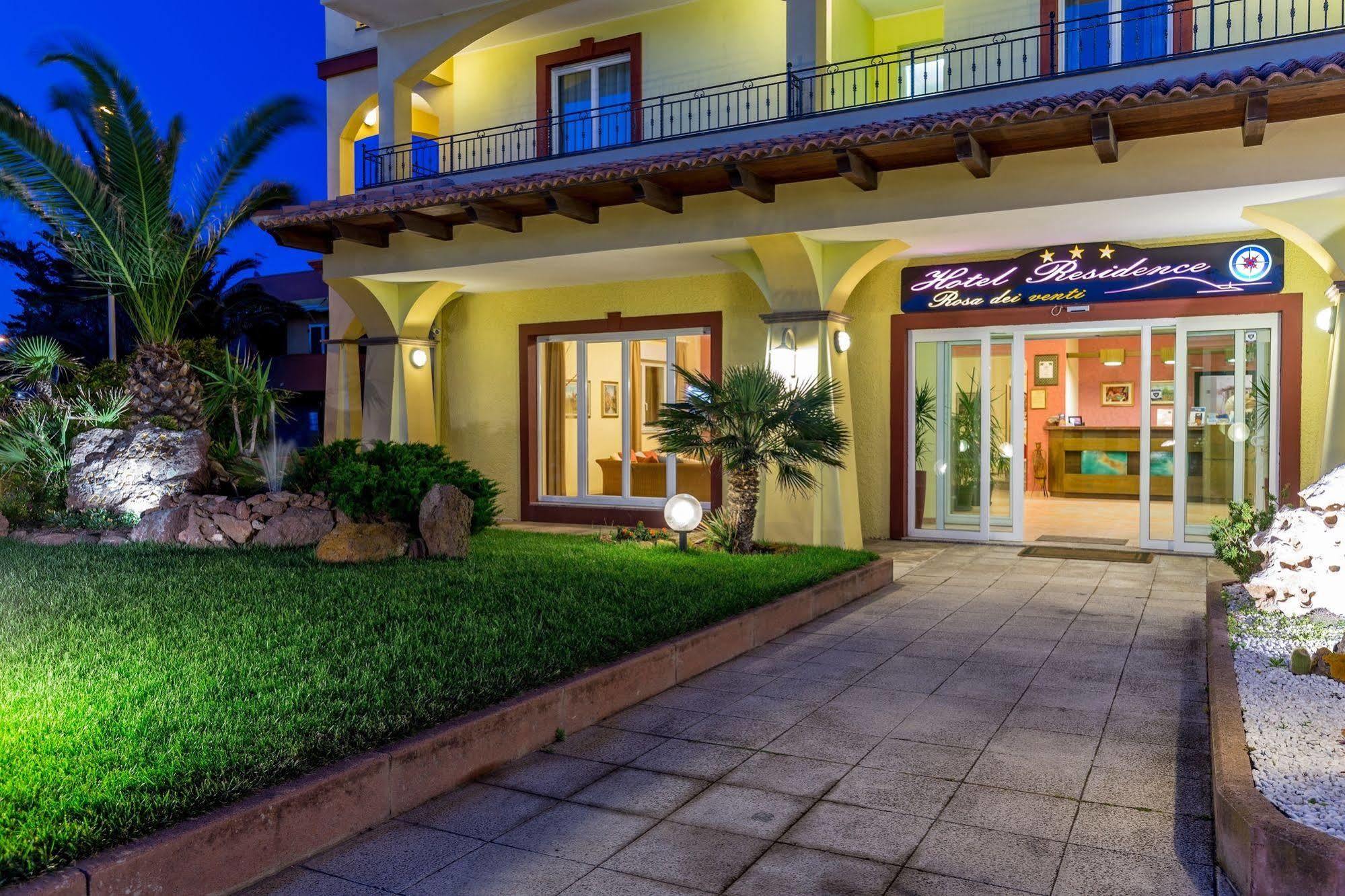 Hotel Rosa Dei Venti Castelsardo Buitenkant foto